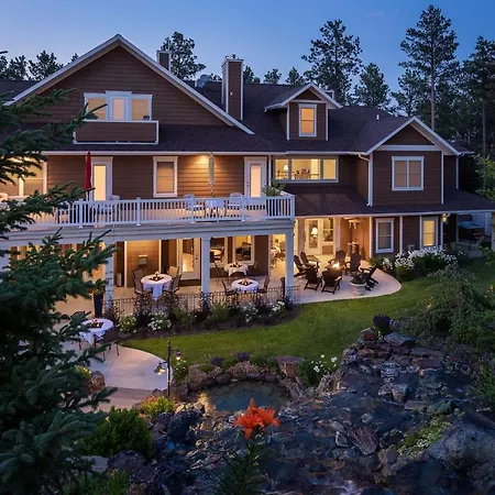 Summer Creek Inn
